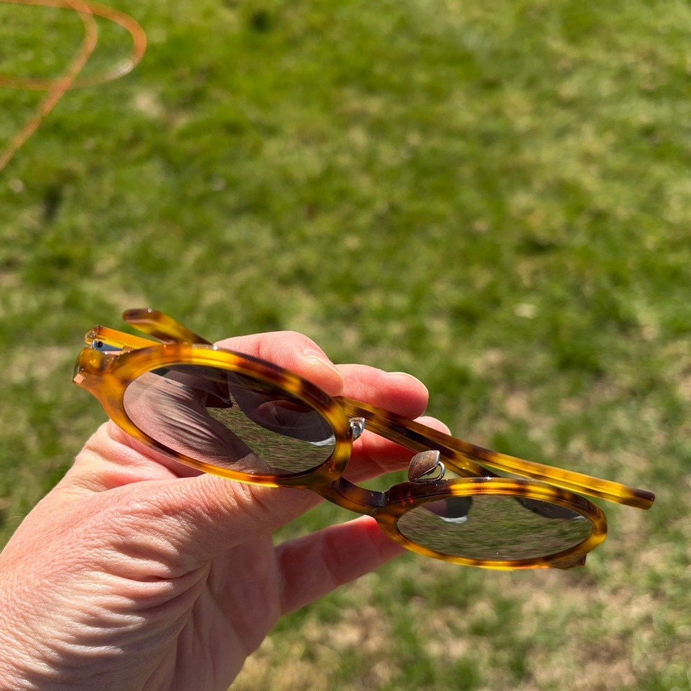 Saint Laurent SL 161 Slim sunglasses in a tortoise frame - Picture 7 of 11